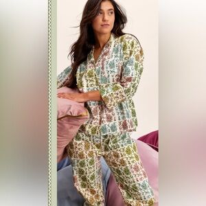 Parterre Floral Print Pajama Set / M